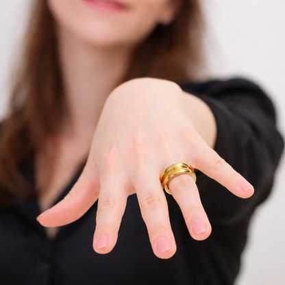 Smart Ring displayed on a woman's hand, showcasing its stylish and functional design in wearable technology.